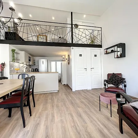 Bed & Breakfast Charmante Beige Lumineuse Avec Salle D'eau Privative A - Fr-1-582-497